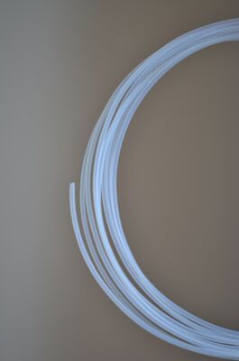 Καλή τιμή Φαινομενική πυκνότητα 1,26 έως 1,38 G cm3 Πολυτετραφθοροαιθυλένιο ιδανικό για την κατασκευή βαλβίδων συμπιέσεων και σφραγίδων σε σκληρά χημικά περιβάλλοντα σε απευθείας σύνδεση